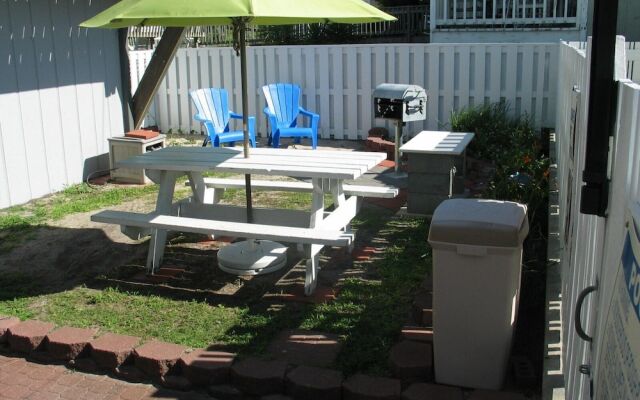 Beach House Inn and Suites