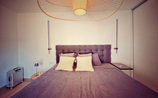 House Sleeps 4 - Parking-balcony-seaview - New