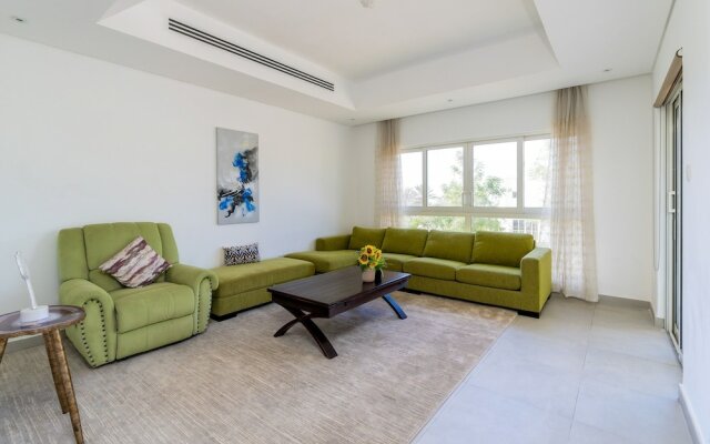 Luxury 5B Villa Private Garden in Ras Al Khaimah