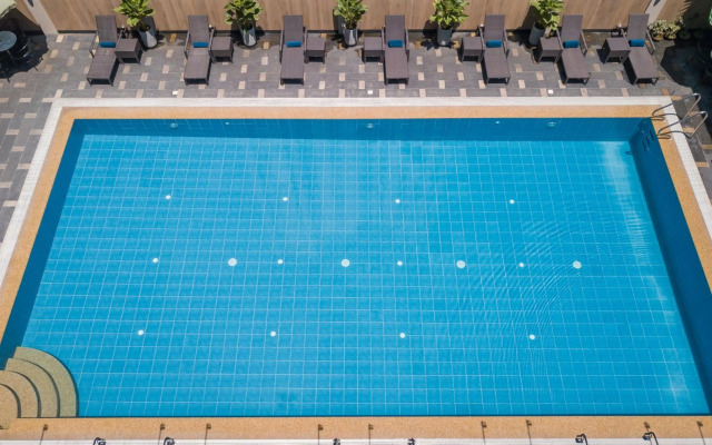 Tropicana Suites
