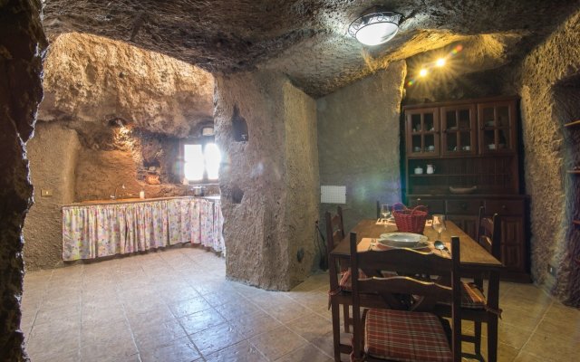 Casa Cueva Las Margaritas