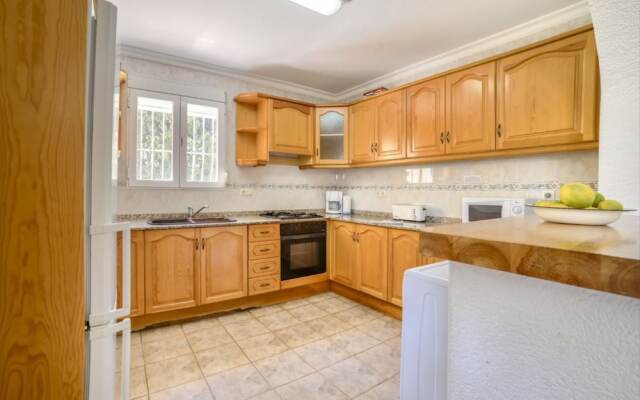 Villa - 5 Bedrooms - 107482