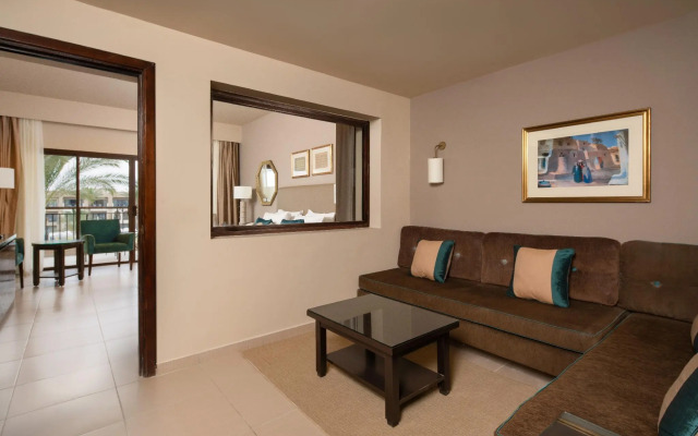 JAZ Oriental, Almaza Bay