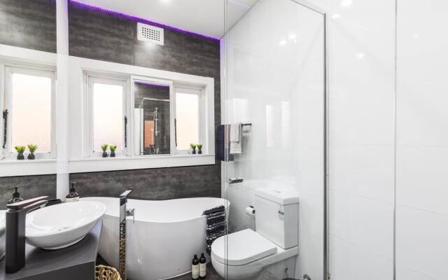 2 Bedroom Apt In Bondi Junction With Parking