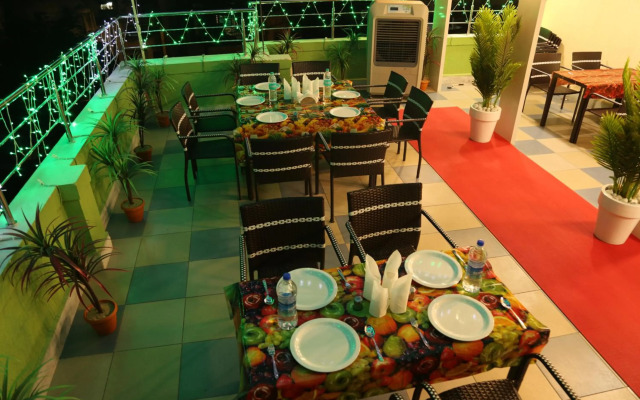 Hotel Madni Royale