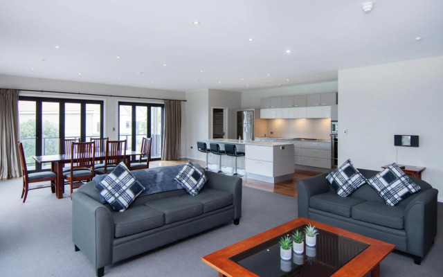 Portside Hotel