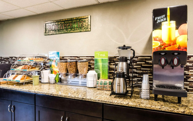 Quality Inn & Suites Winfield