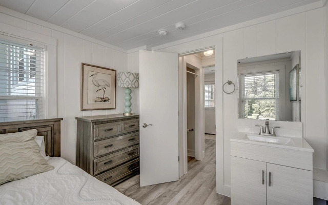 -Under The Sea (8 Bdrm / 7 Bath, Sleeps 22)