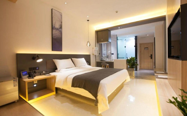 Mingchao Future Hotel (Shanghai Road Hanjiang Normal University)