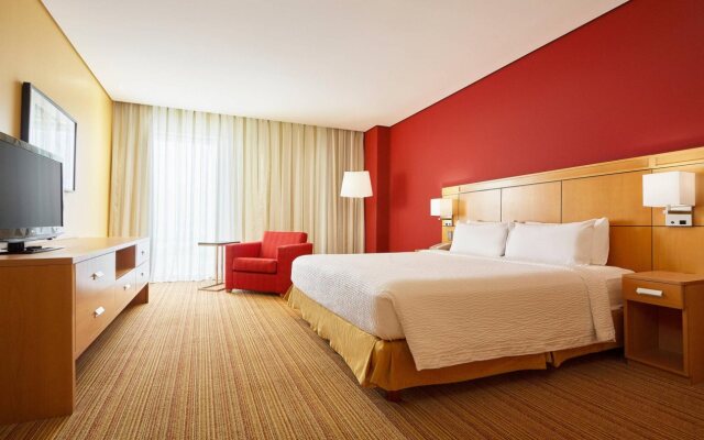 Courtyard by Marriott Leon at the Poliforum