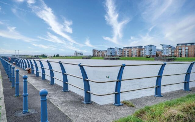 The Penthouse - 3 Bedroom Apartment - Llanelli