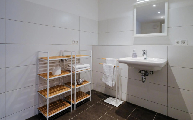 Travel Art Boardinghouse