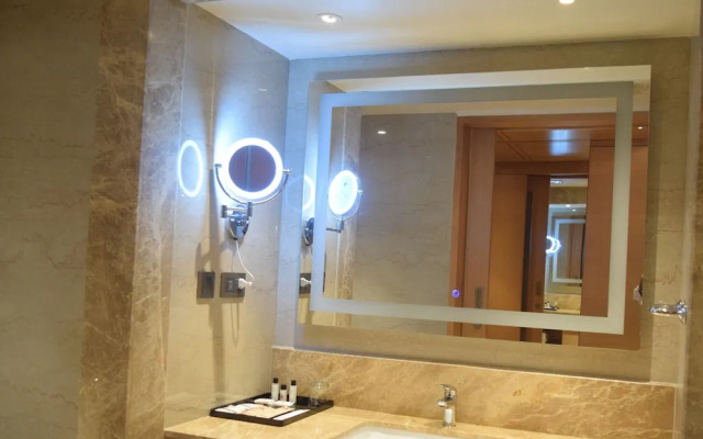 SRM Hotel Maraimalai Nagar