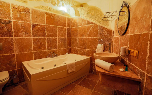 Sinasos Palace Cave Hotel