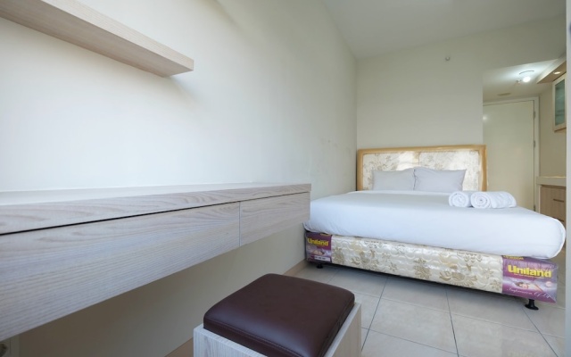 Minimalist Studio Room at The Springlake Apartment Sumarecon Bekasi – Guest Rooms – Bekasi