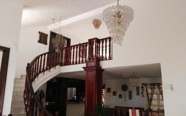 Lia Ajijic - Lakeside B&B