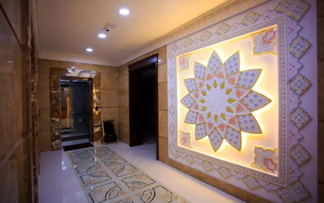 Hotel Ayni