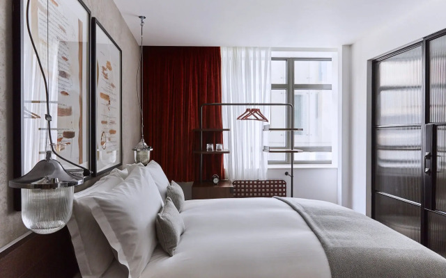 Hotel Indigo London - 1 Leicester Square by IHG