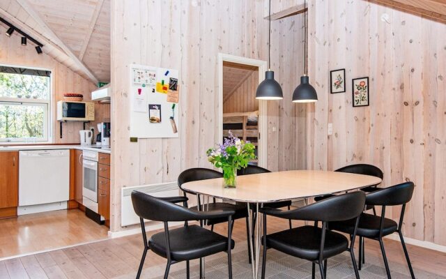 6 Person Holiday Home in Hemmet