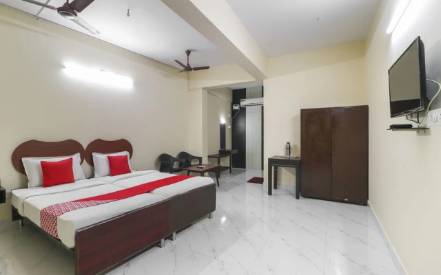 OYO 43893 Uhome Hotel Pvtltd