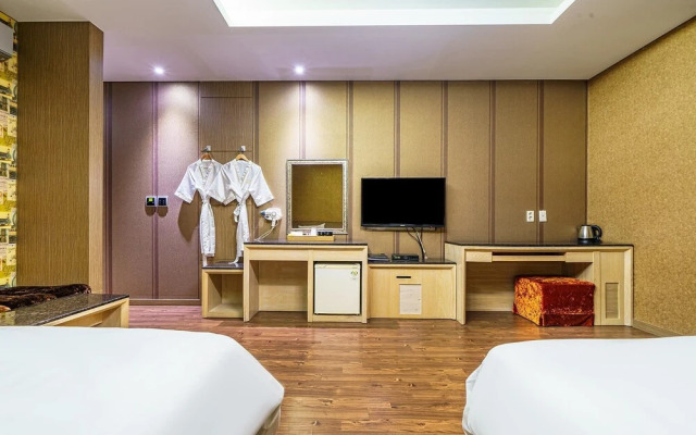 Elysia Hotel in Pyeongtaek