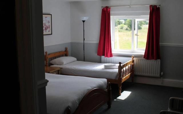 Oak Farm Hotel