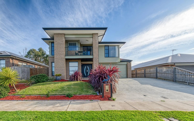 Seabreeze Haven -Wifi, Netflix, pet friendly beach house