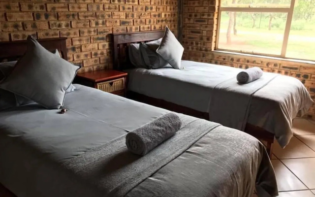 Unathi Game Lodge