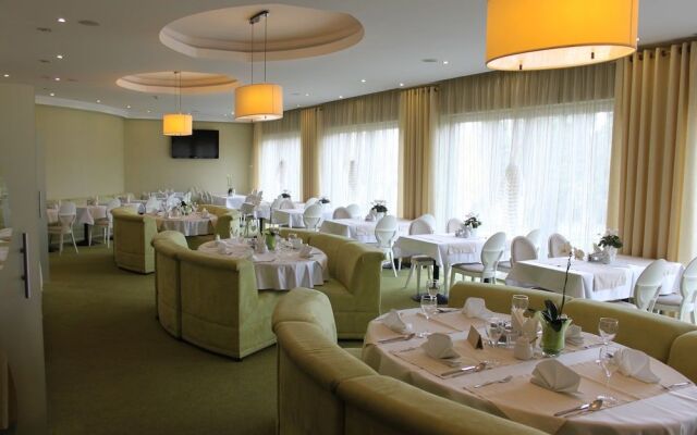 Hotel Gniecki
