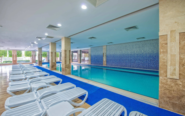 Royal Atlantis Spa & Resort