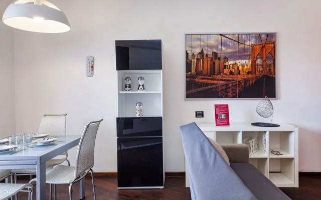 Sturla Apartment With Balcony by Wonderful Italy
