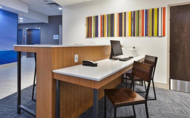 Holiday Inn Express & Suites Milan – Sandusky Area by IHG