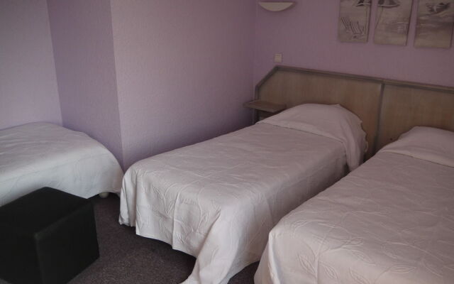 Noemys Brive  