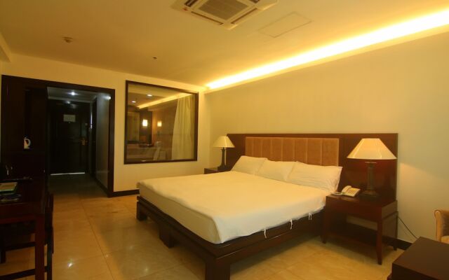 KC Hillcrest Hotel and Golf Club