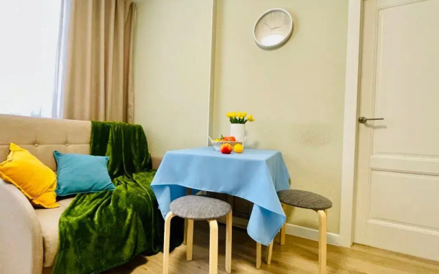 Apartment North on the street of Pioneers 10
