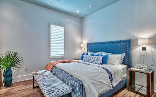 Beaches Be Sippin by Five Star Properties