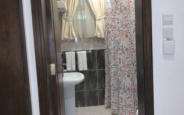 Raghad Al Shatee   hotel  suites