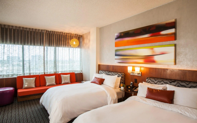 Hotel Derek