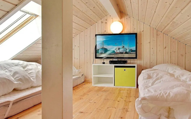 Pleasant Holiday Home in Vaggerlose near Sea