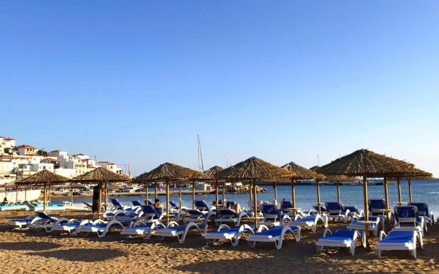 Erato Apartments