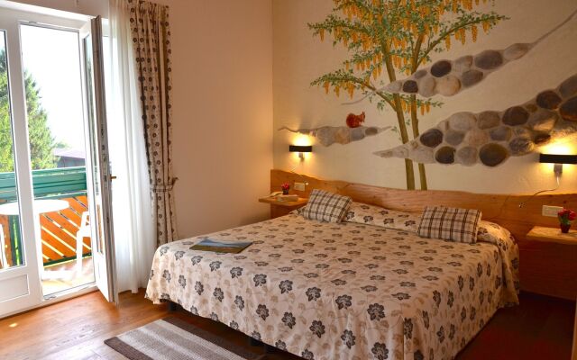 Alle Dolomiti Boutique Lake Hotel