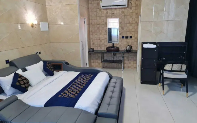 W & H View Residency