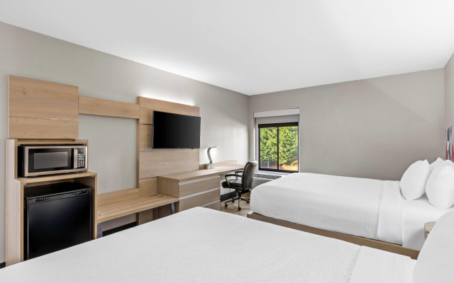 Days Inn & Suites by Wyndham Peachtree Corners/Norcross