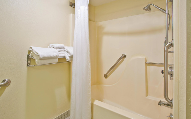 Holiday Inn Express Mackinaw City by IHG