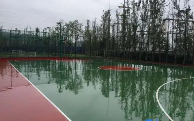 Huayi Hotel (Chongqing Creative Park Shangwan Road Subway Station)