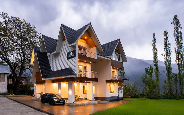 Moustache Hostel Pahalgam