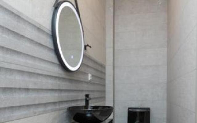 Black Diamond Residence