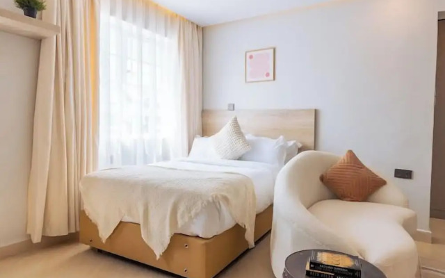 Lux Suites Studio City Apartments
