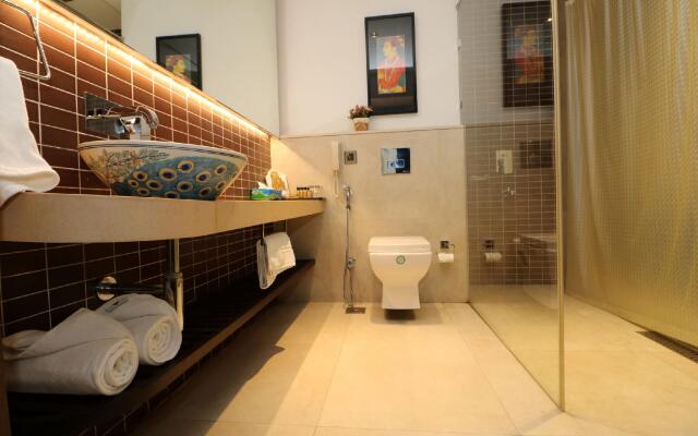 Hotel Gallery 67