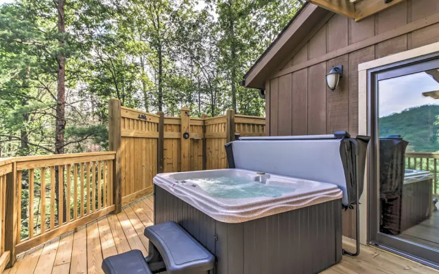 Hot Tub & Loft: Mountain-view Sevierville Cabin